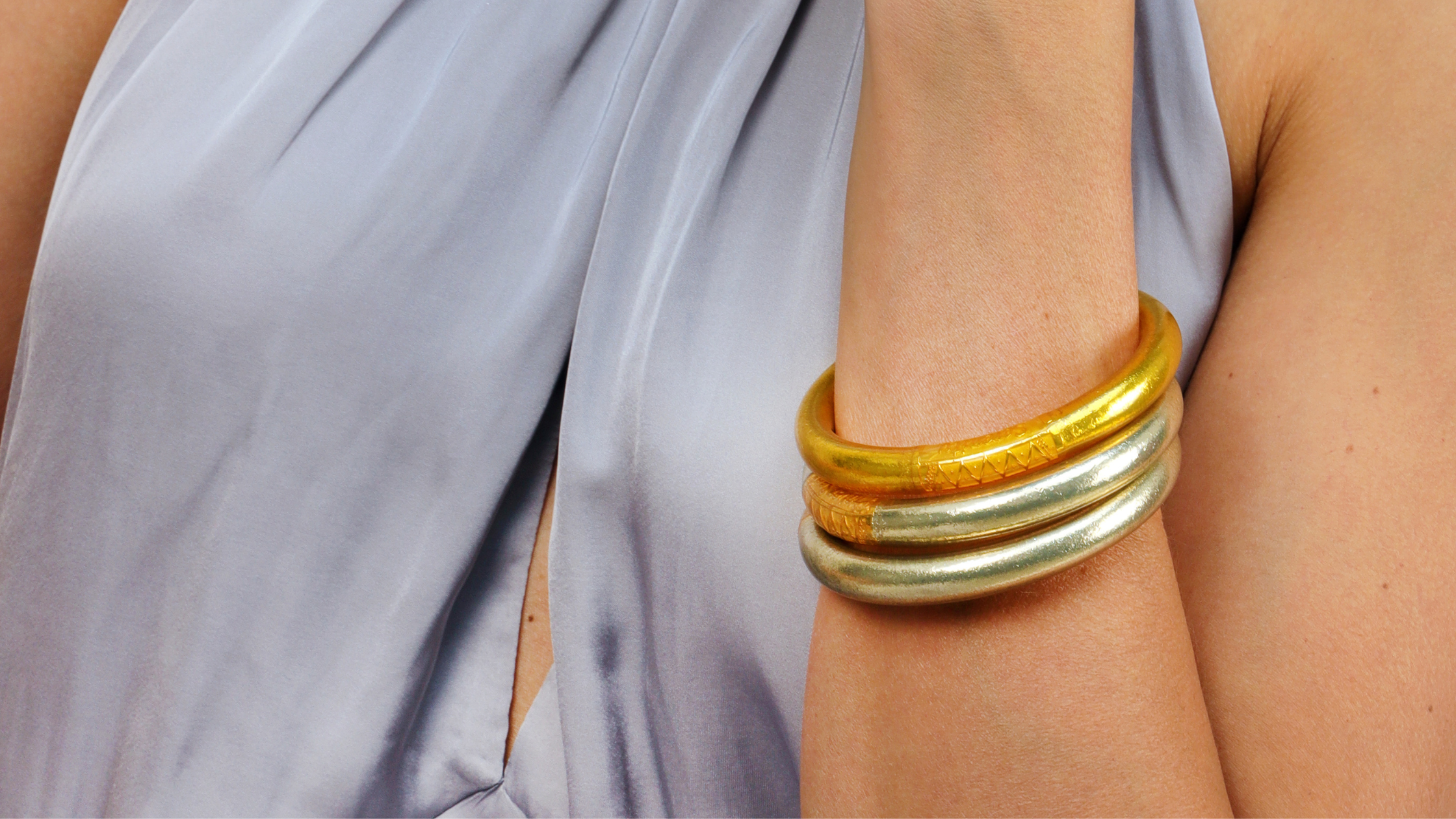 The Art of Gifting: The Ultimate Valentine's Guide for Her