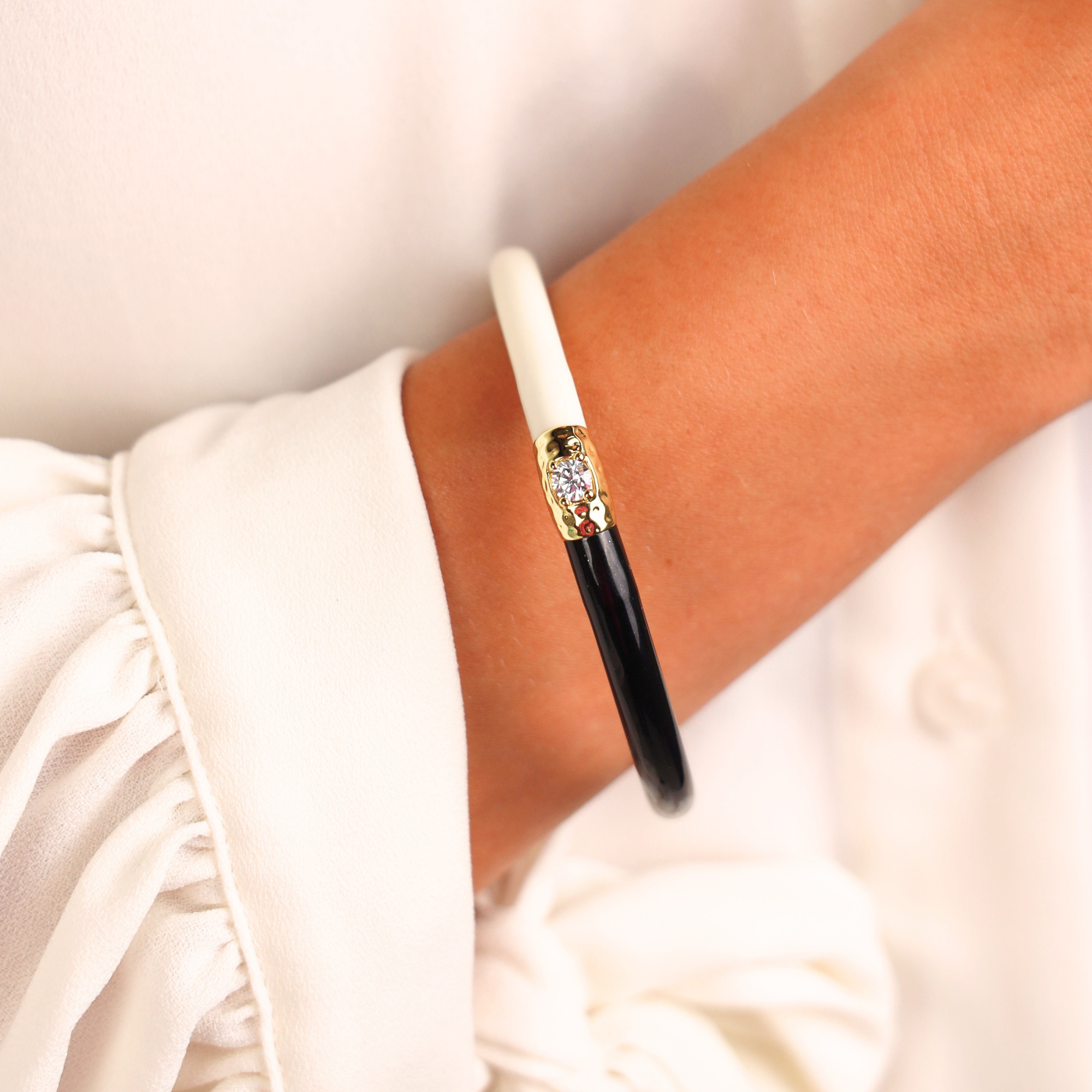 Black/Ivory Single Yin & Yang AWB®