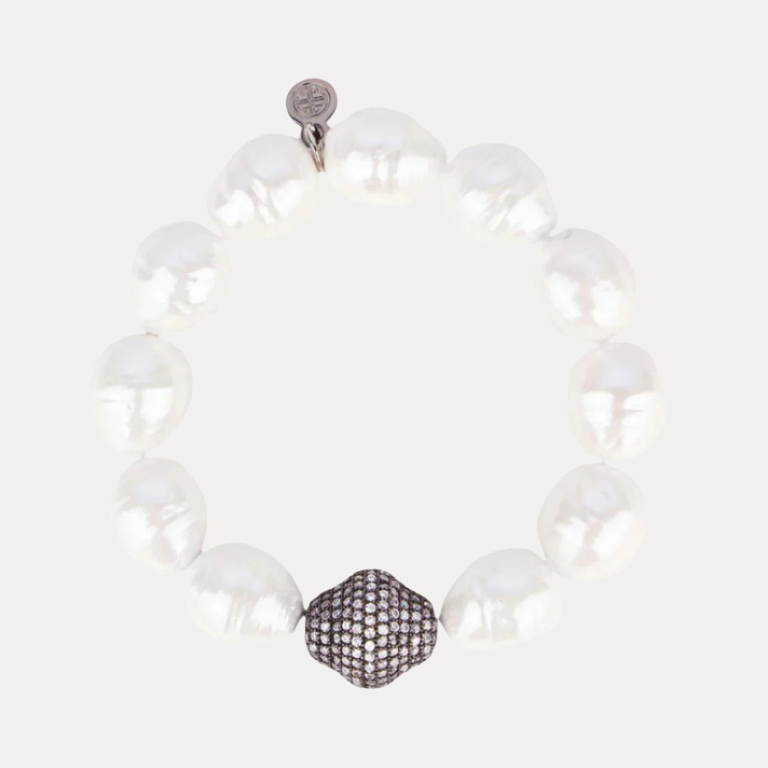 Creamy White Baroque Pearl Bracelet: Sophisticated and Sophistication